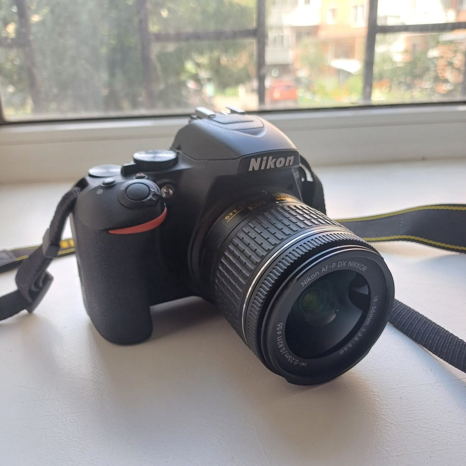 Продам Nikon D3500