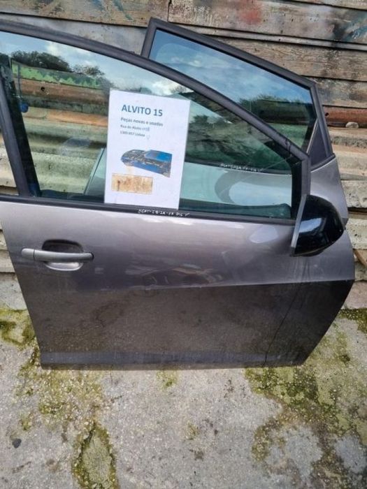 porta frente direita Seat ibiza 2016 ( sem retrovisor)
