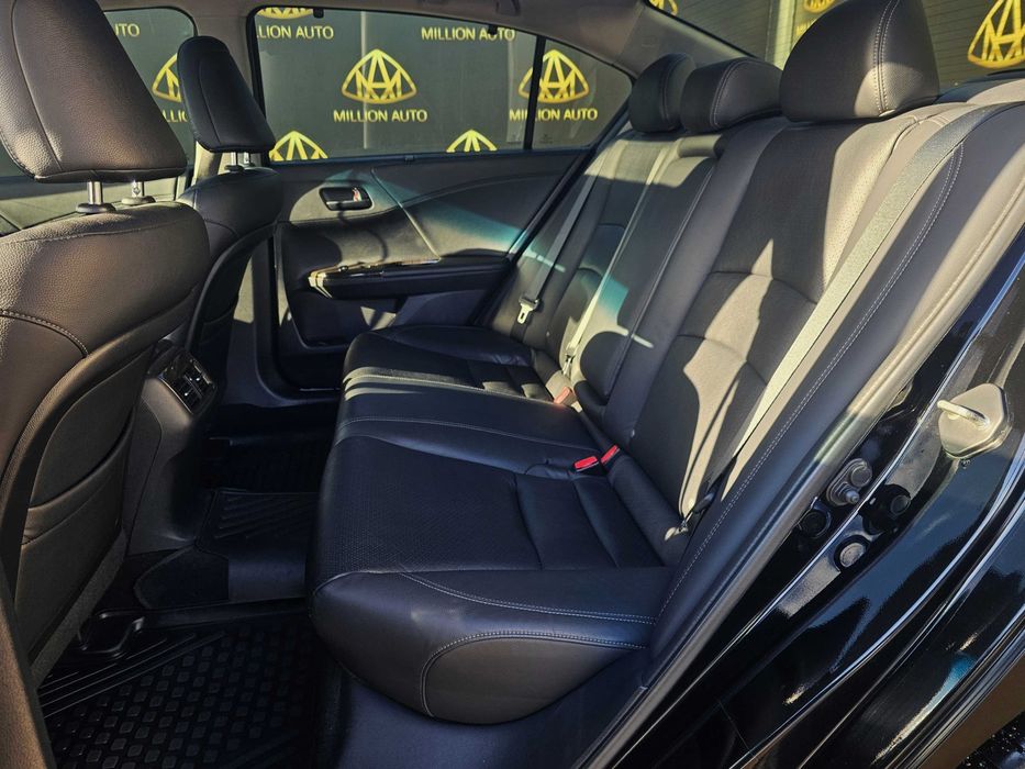 Офіційна Honda Accord 3.5 Full 2013 рік