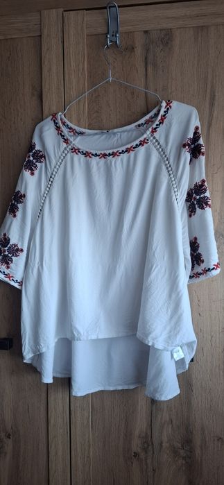 Bluzka haftowana regionalna 46