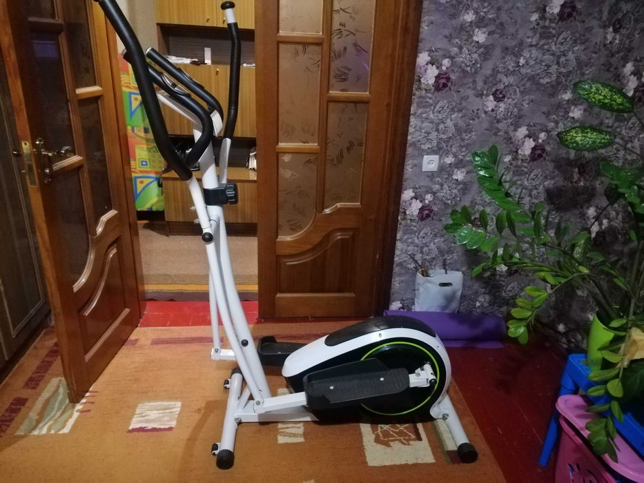 Продам орбітрек в хорошому стані.
