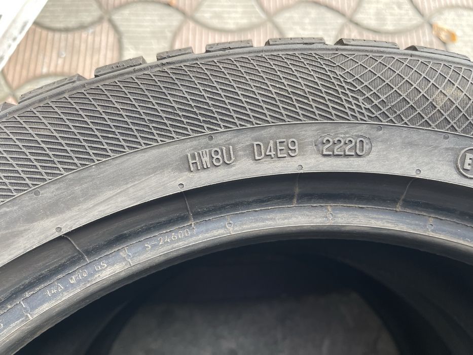 Шины 245/45 R18 Continental б/у пара зима 6мм U6