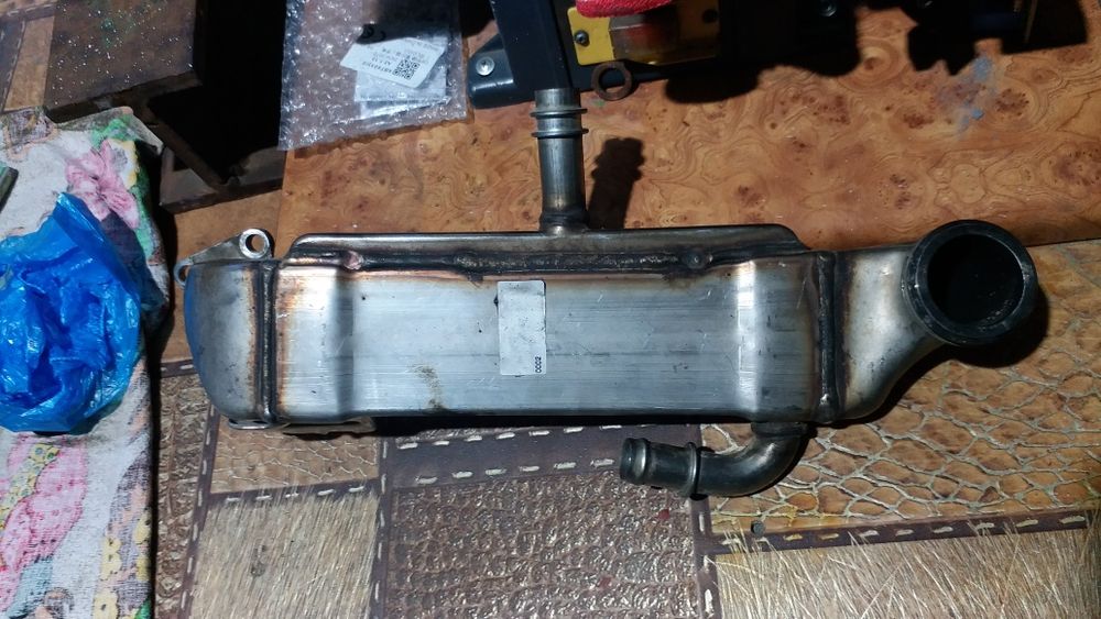 теплообменник,радиатор системы EGR Mercedes.