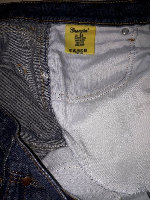 Продам новые джинсы фирмы "Wrangler" (Мальта).