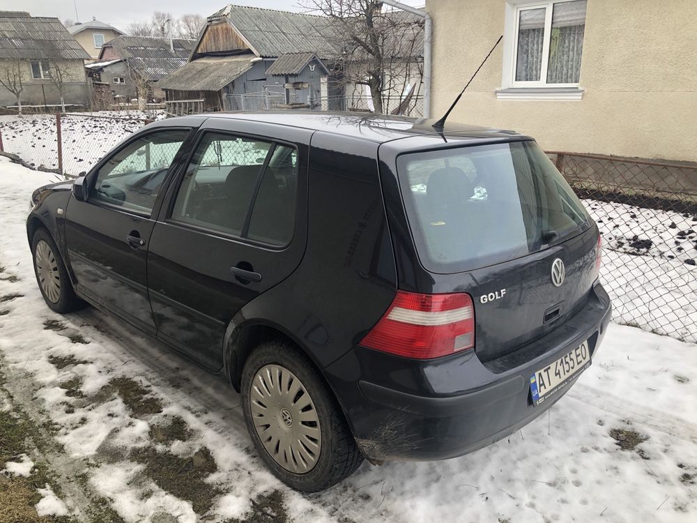 Volkswagen Golf 4 v16