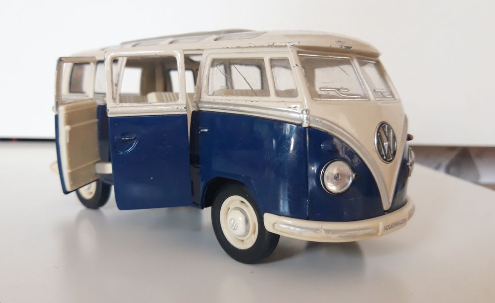 Модель масштабна колекційна Techno Drive сміттєвоз з баком зелений