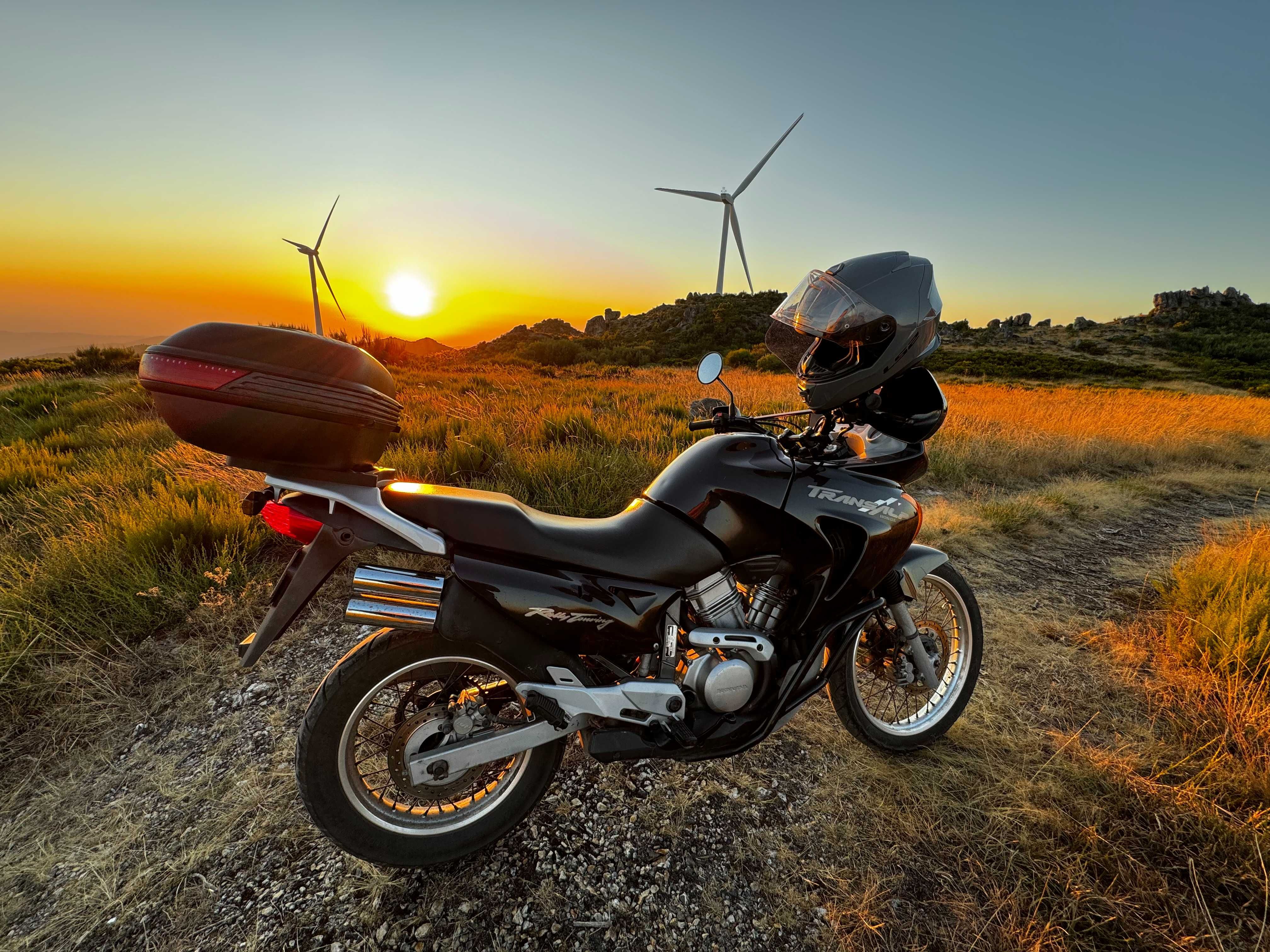Mota Honda Transalp 650XL (c/ Vídeo)