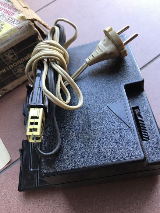 Kubek do gotowania wody turystyczny 230v  nie używany