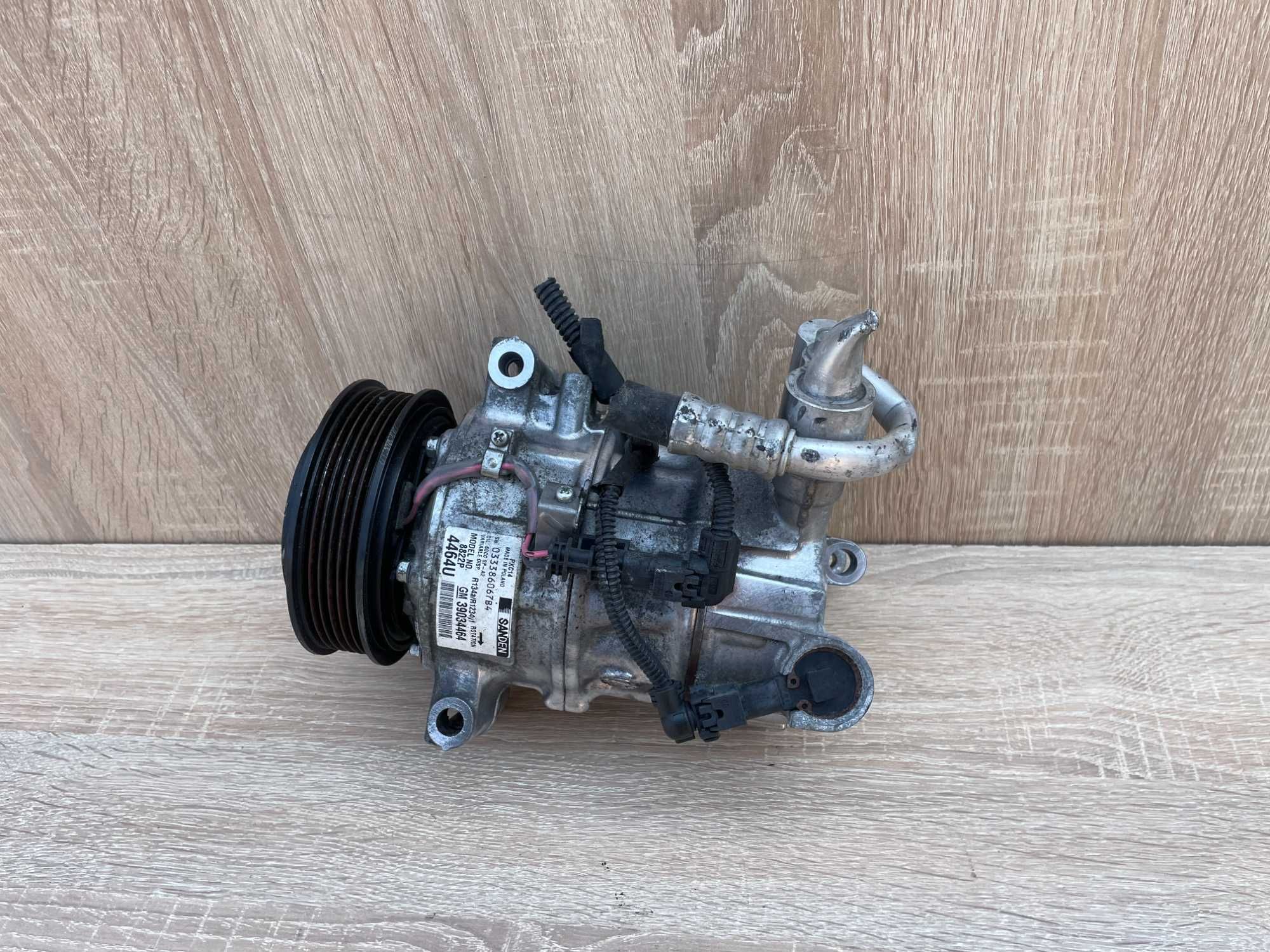 Компрессор кондиционера 39034464 opel astra 1.6 cdti INSIGNIA Mokka