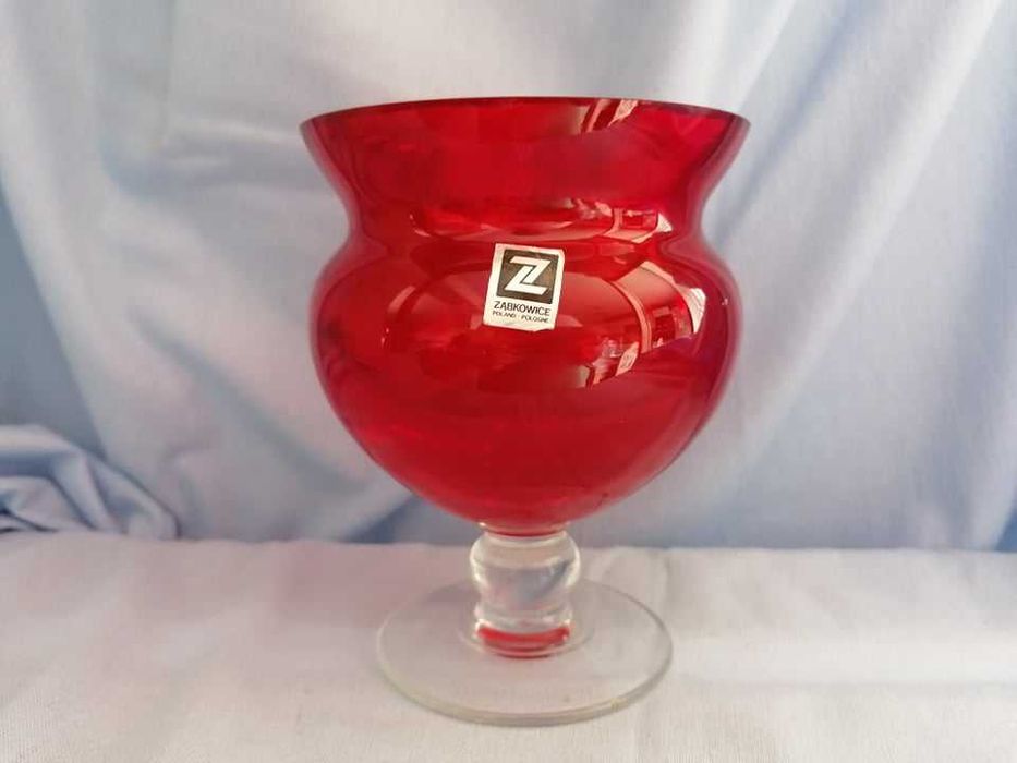 Szklany, czerwony pucharek Ząbkowice, szkło PRL