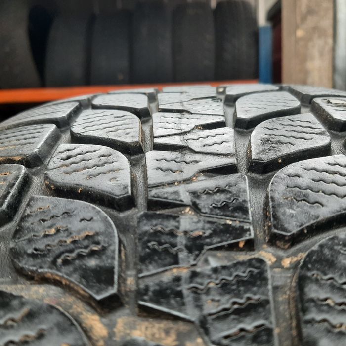 Opony Zimowe BRIDGESTONE 215/60 R17 96H