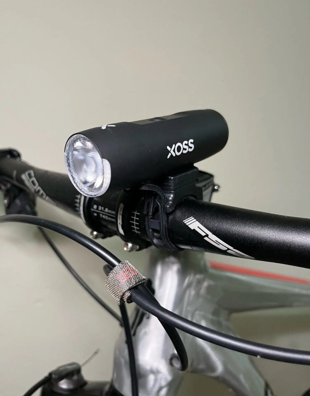 Велофара XOSS XL 400 / 800 ліхтар велосипедная фара фонарик