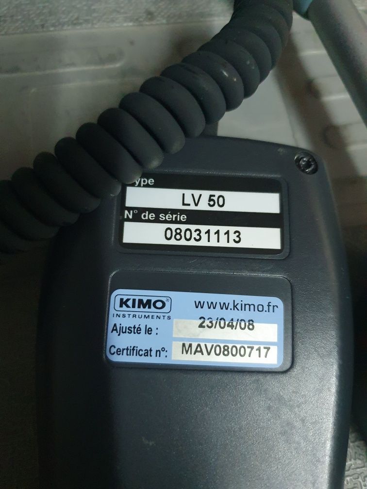 Anemómetro digital com ventoinha