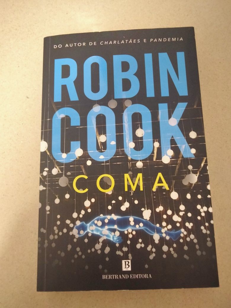 Livro de Robin Cook " Coma"