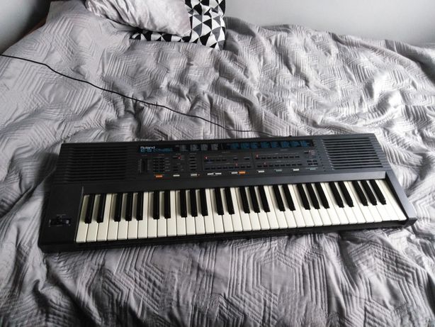 Keyboard Roland E-5 vintage lata 90te