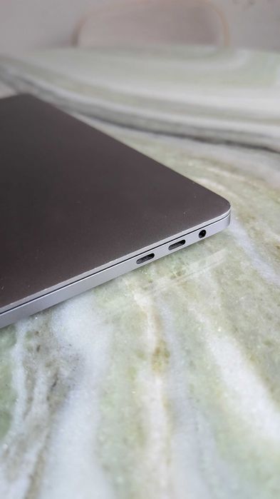 MacBook Pro 13" A1989 (2018) | 16GB / 256GB SSD