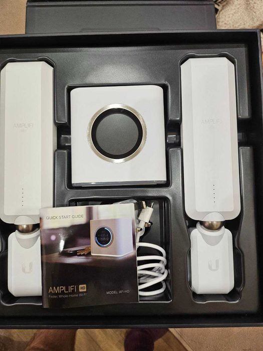 Маршрутизатор Ubiquiti Networks AmpliFi AFi-HD