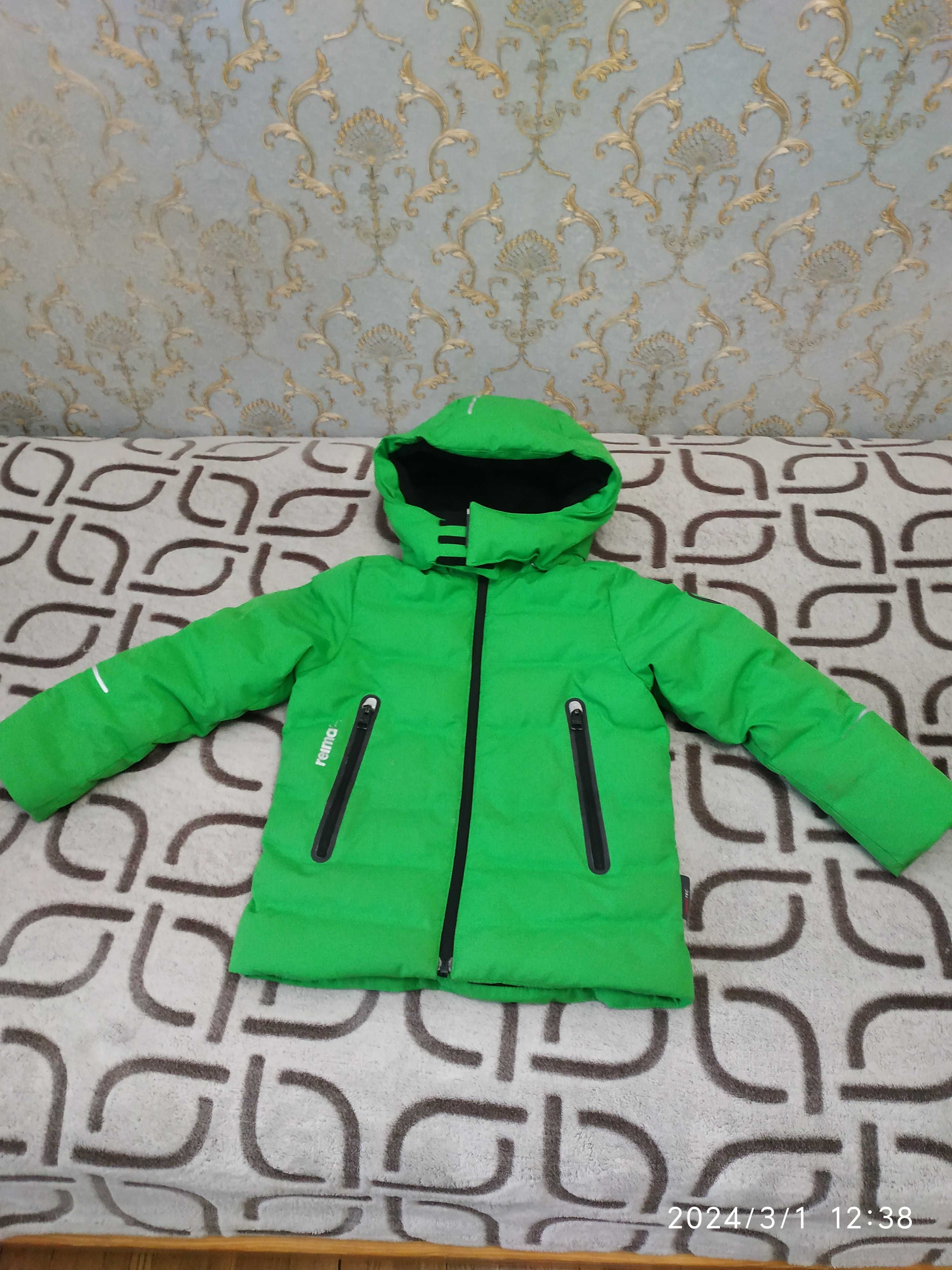 Детская куртка пуховик , Дитяча пуховик (Финляндия )