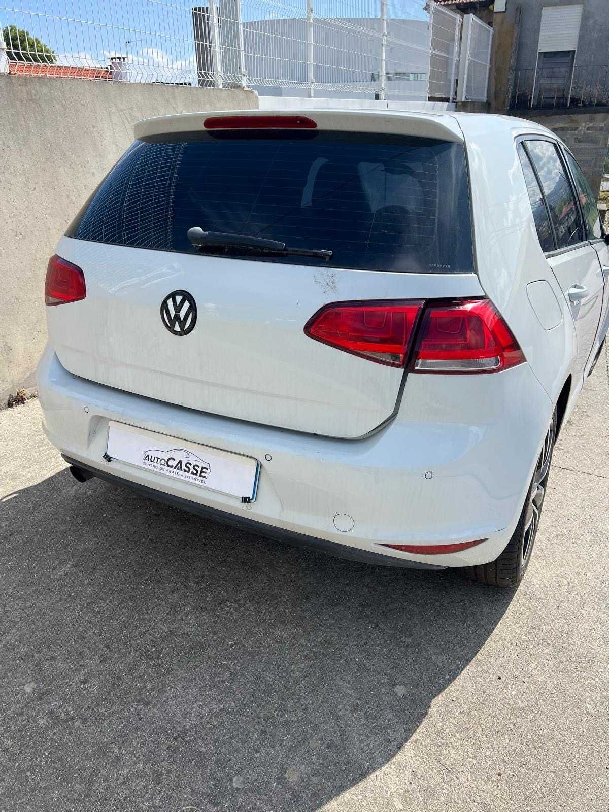 VW Golf VII de 2015 1.6 TDI para peças
