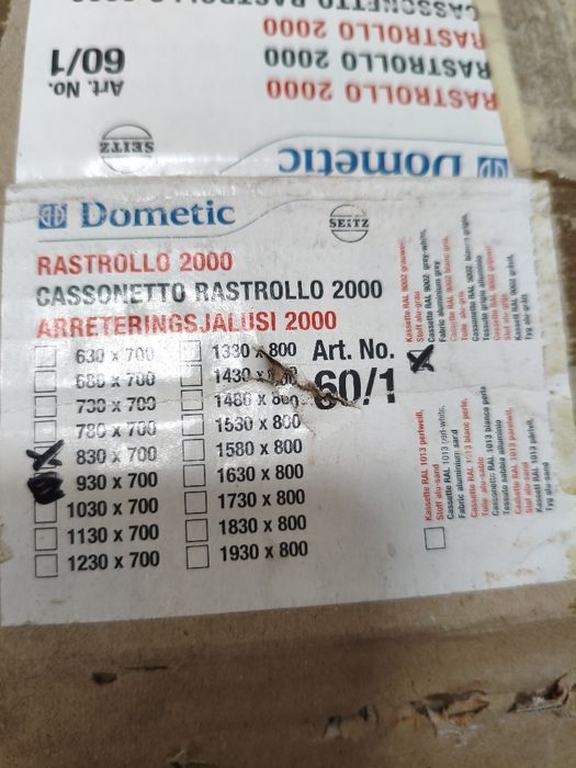 Dachluke MPK e Dometic Clarabóia + rede mosquiteira/blackout Autocara