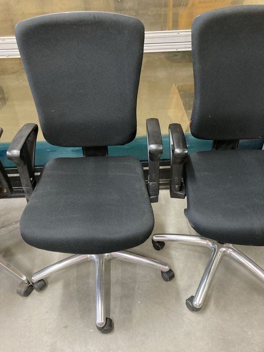 Krzesło biurowe obrotowe regulacja z niemiec solidne