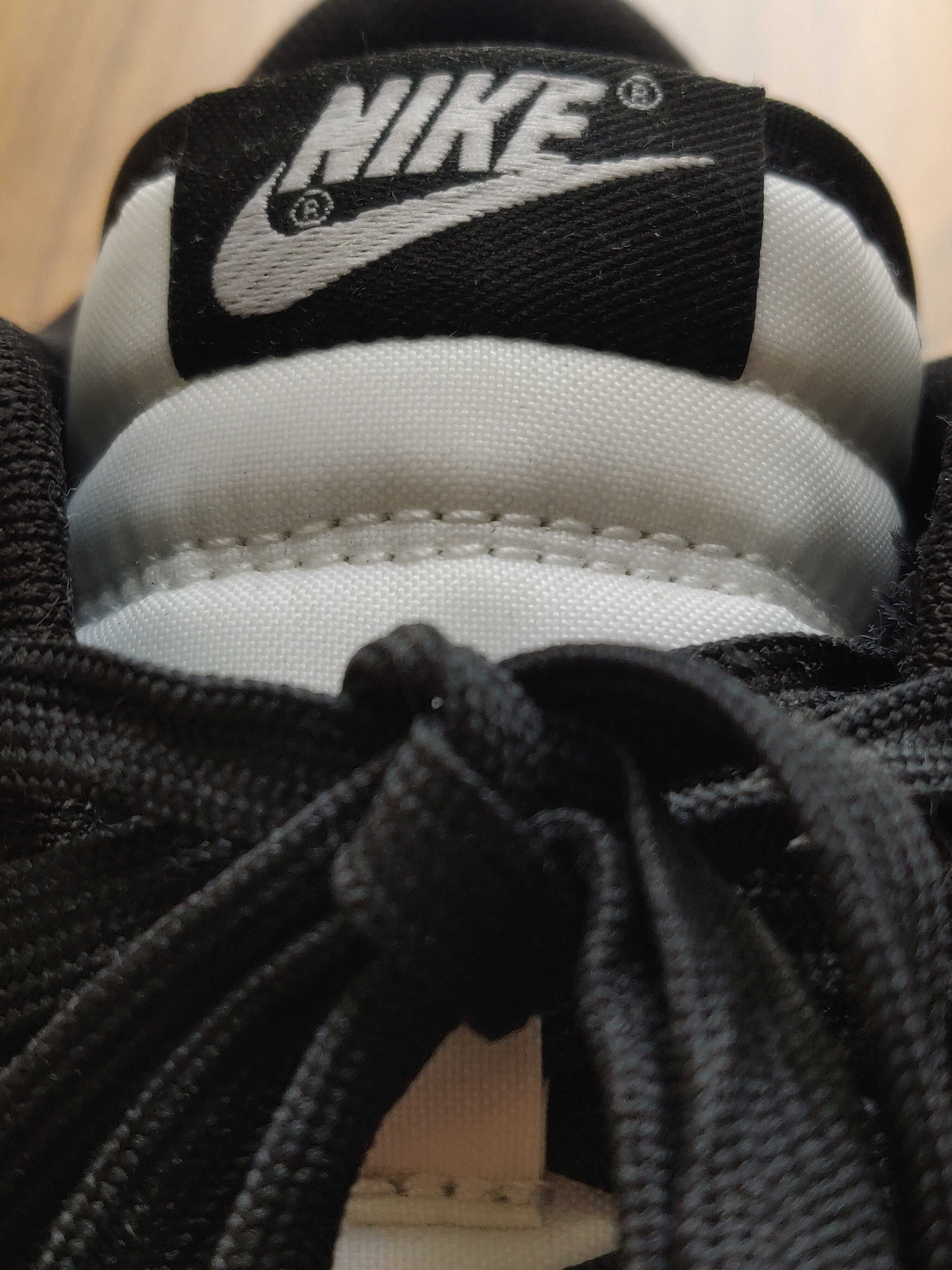 Nike Dunk Low (Panda) - tamanho 40