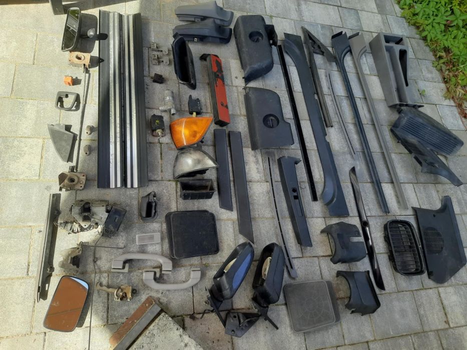 Uszczelka drzwi bmw e36 coupe listwy  1.8 ies lusterko kratki