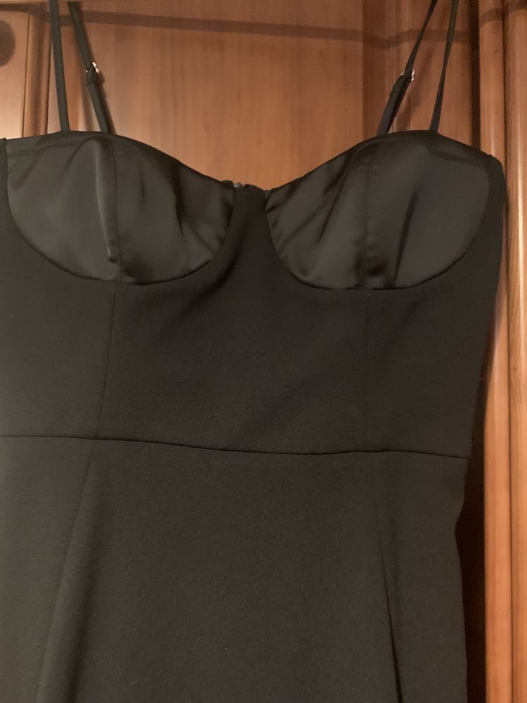 Vestido justo preto da Imperial, tamanho M. 50€