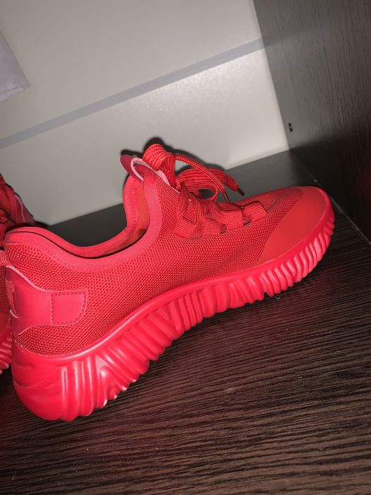 Червоні кросівки жіночі Gelsomino