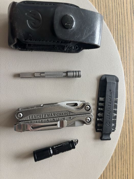 Leatherman Charge Titanium komplet