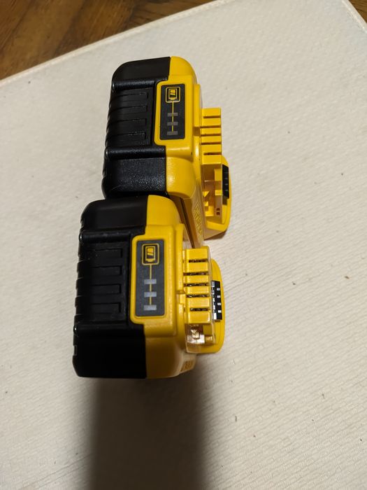 Акумулятори DEWALT  та. Milwaukee 5.0 а.г  + 2.0 а.г