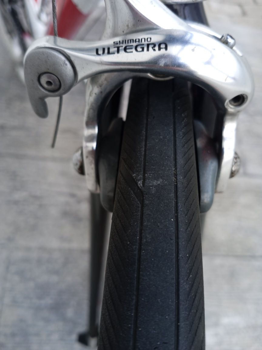 Bicicleta estrada Shimano ULTEGRA rodas Miche Reflex pneus CONTINENTAL