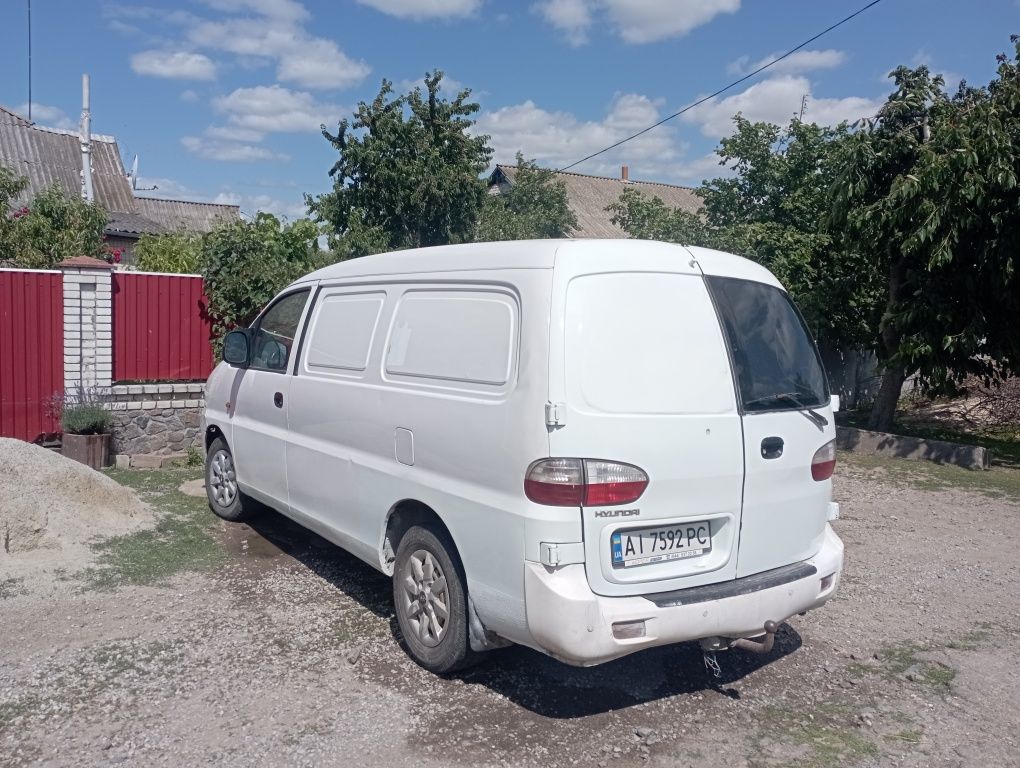 Бус вантажний Hyundai H 1, 2007року