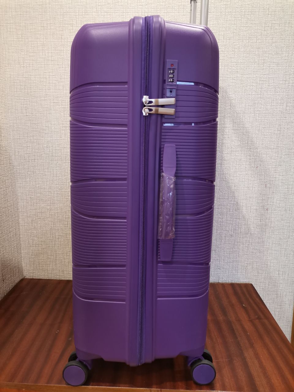 Ударостійка поліпропіленова валіза велика чемодан большой купить