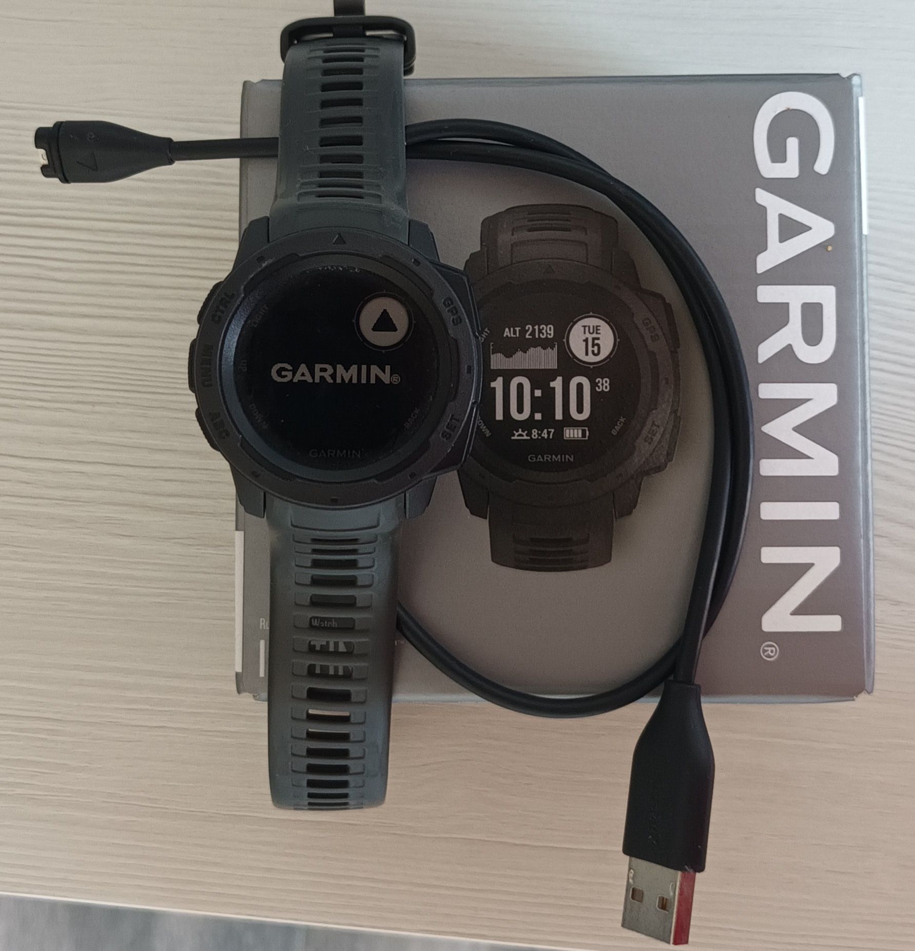 Relógio GPS Garmin INSTINCT