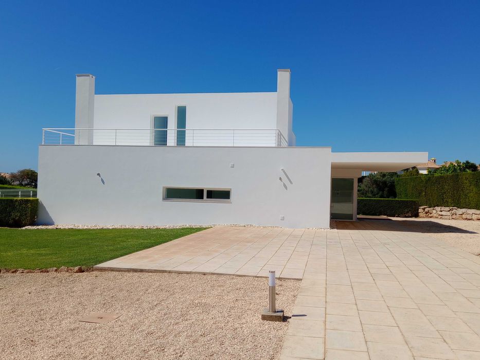 Whiite luxury villa em Sagres