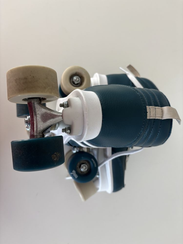 Patins 4 Rodas, 38 - Como Novos