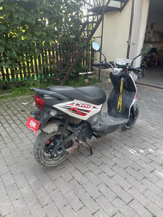 Продам Скутер CRox