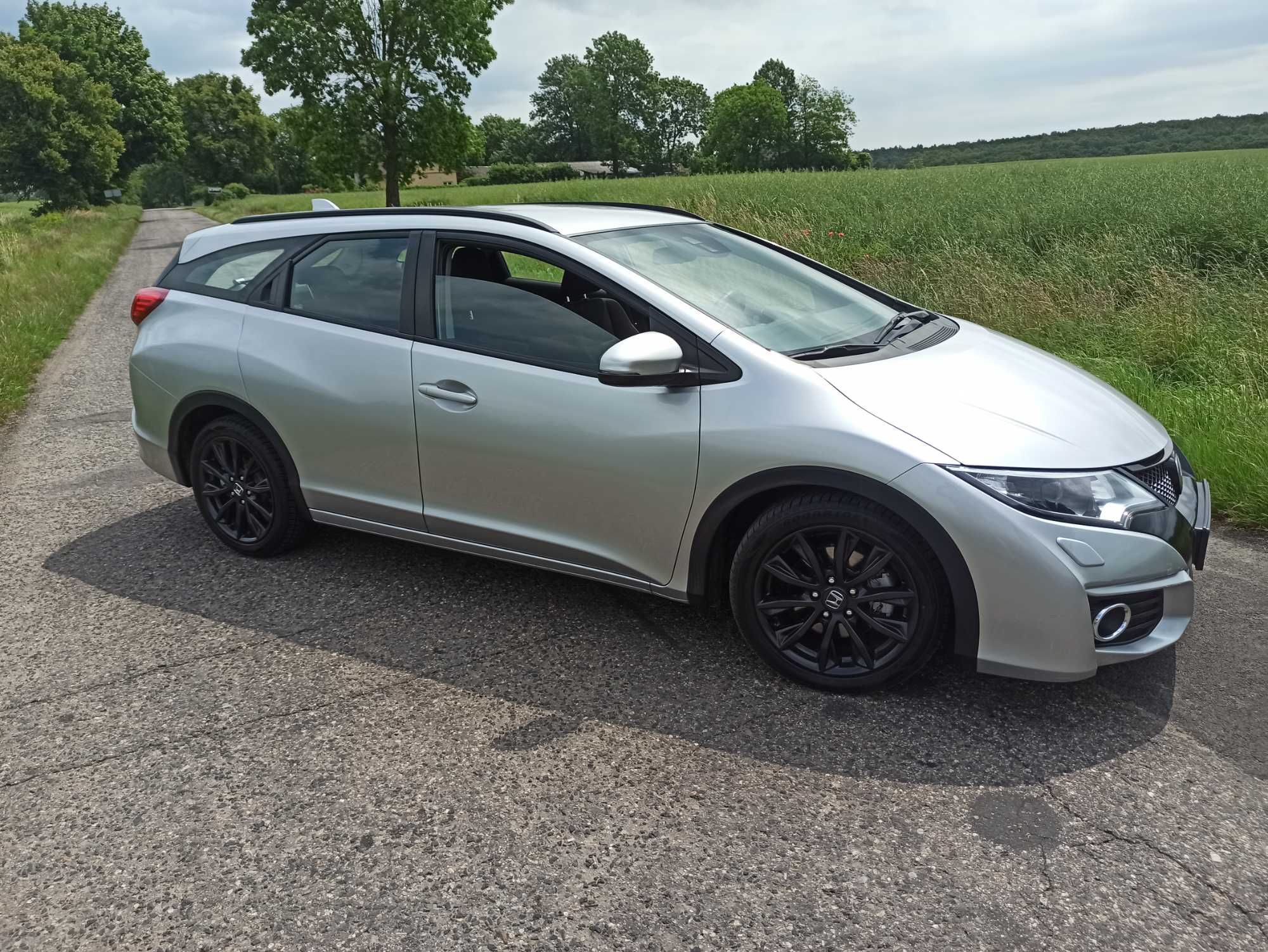 Honda Civic 1.8 I-VTEC TOURER  Stan IDEALNY