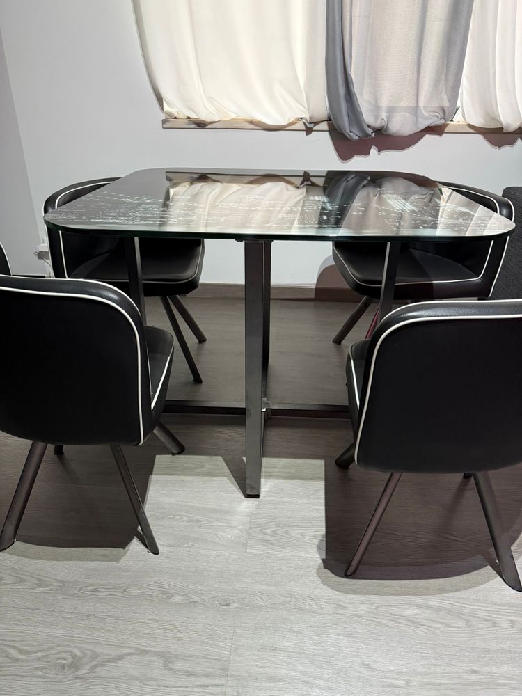 Mesa jantar com cadeiras