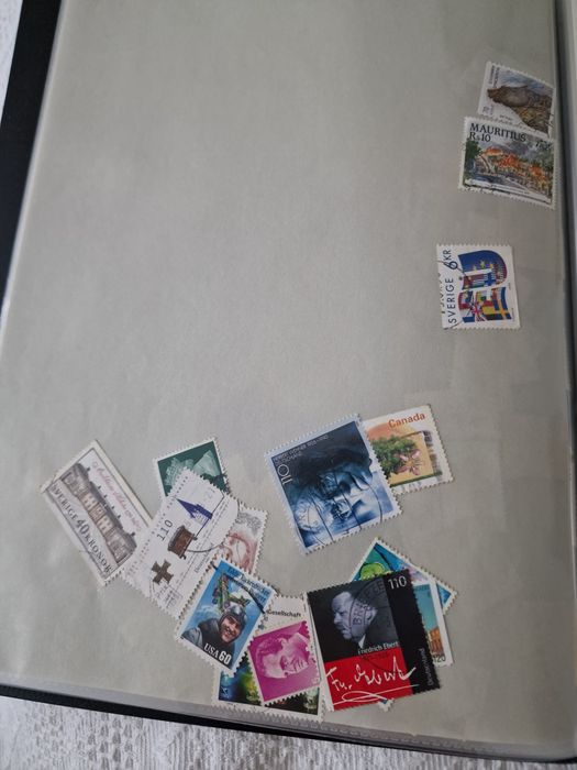 Muitos selos de vários anos