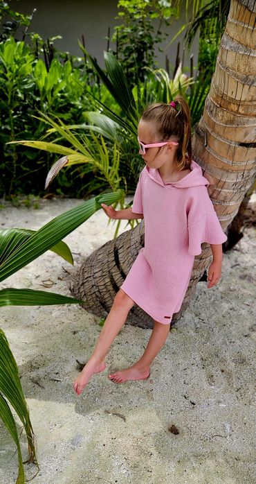 Ponczo  plażowe  kąpielowe róż  r 116/122 wyprz.