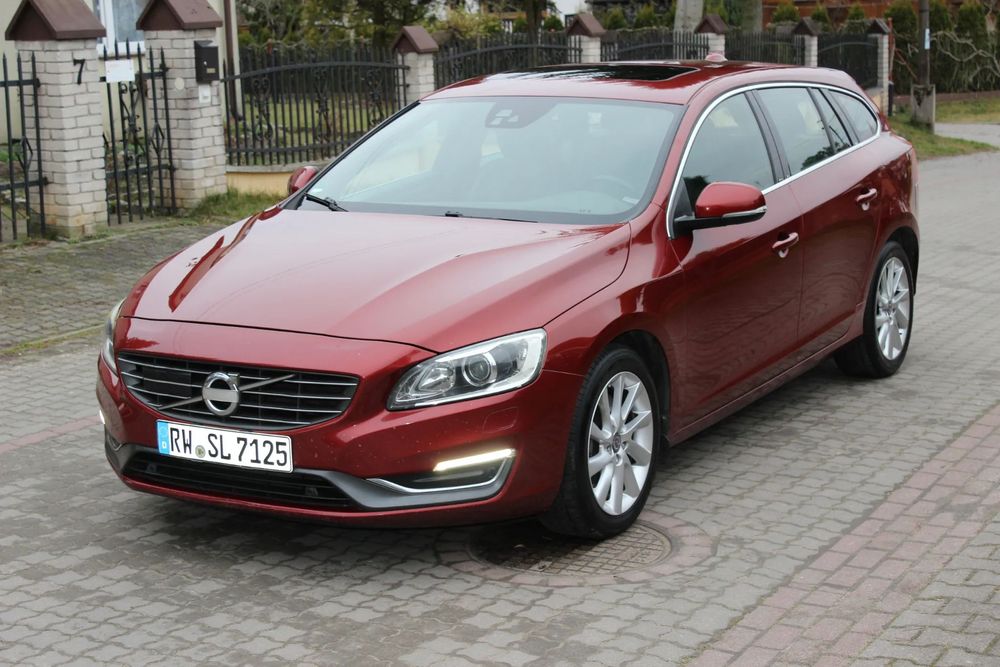 Volvo V60 LED Xenon Navi Skóry D5 230KM