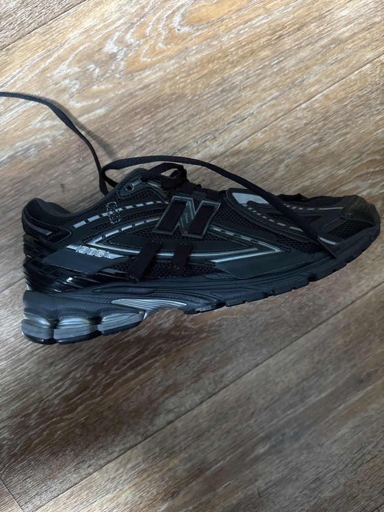 Кросівки new balance 1906r