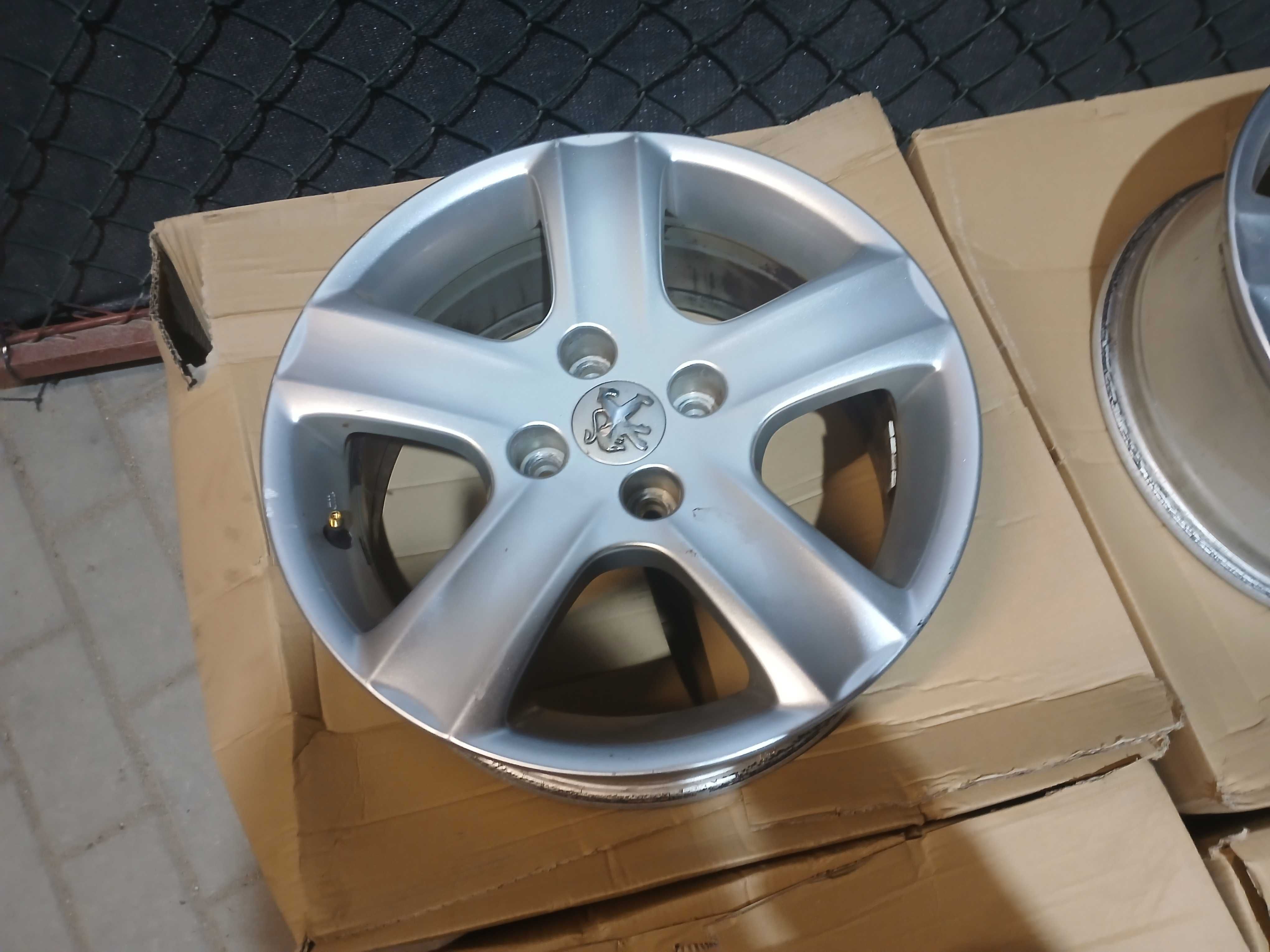 4x felgi 16 4x108 Peugeot 2008. 208 Partner Citroen C3 C4 Berlingo Ely