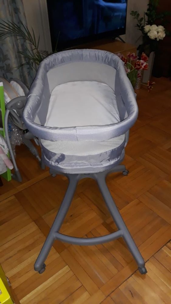 Продам ліжечко-стільчик Chicco Baby Hug Air 4 в 1
