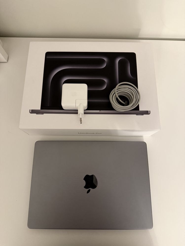 Macbook Pro 14” M3