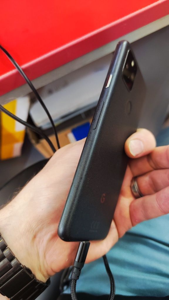 Google pixel 4 , не вмикається