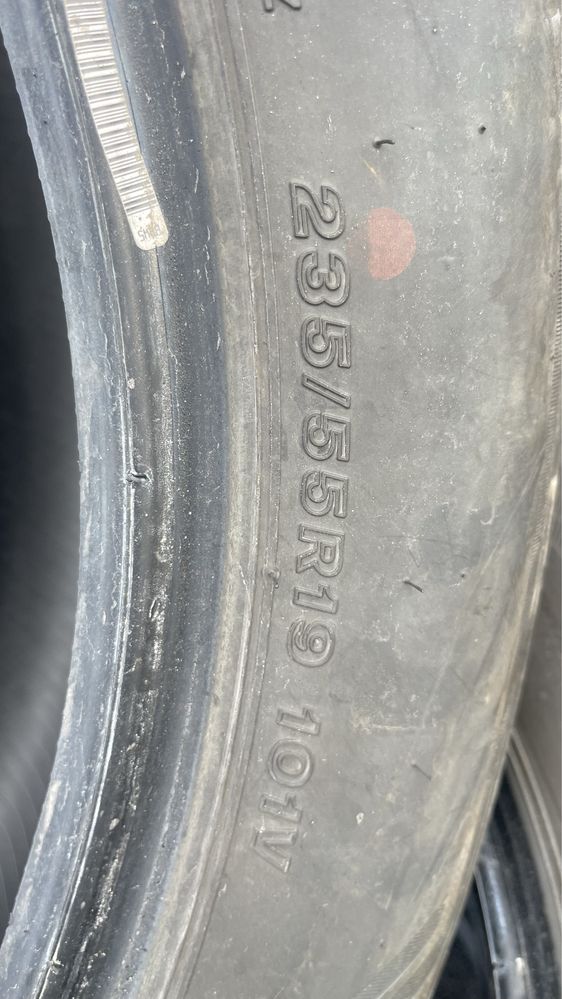 Резина лето bridgestone alenza r19 235/55 2021 года