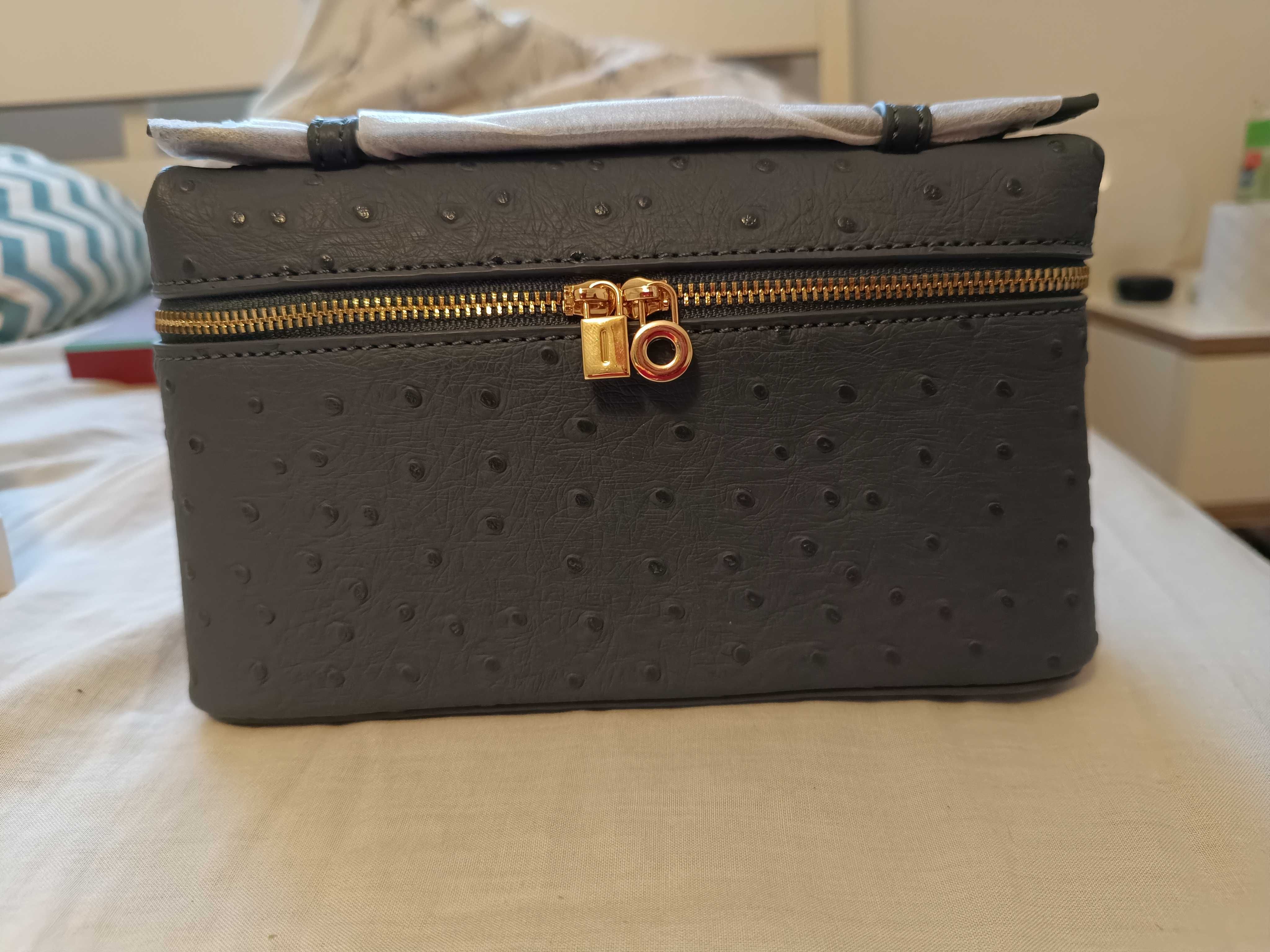 Bolsa senhora tipo pochete